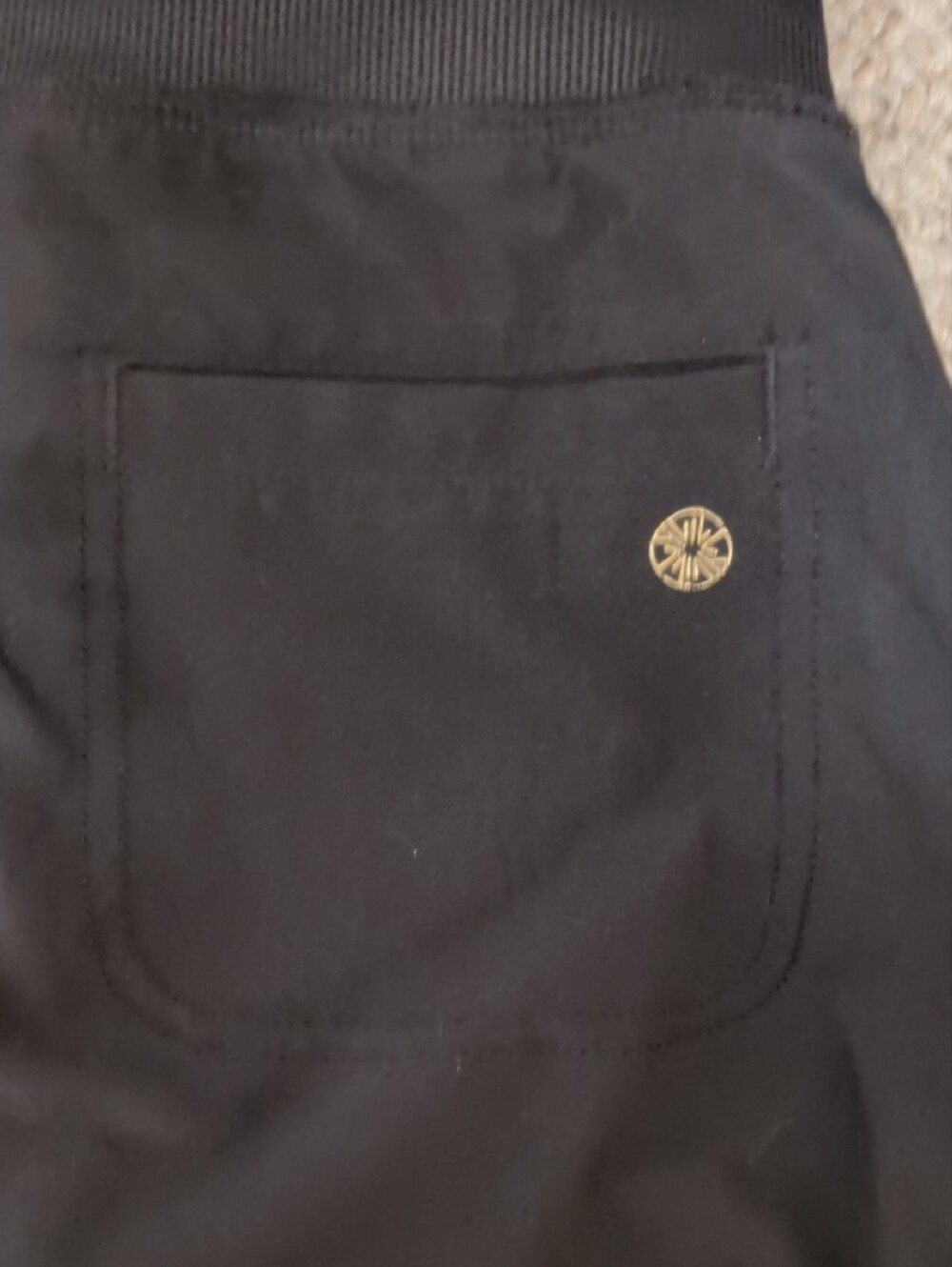 Lilly Pulitzer Onyx Run Around Skort UPF50+ Luxletic. Zip Pockets Built In Short - Picture 4 of 5